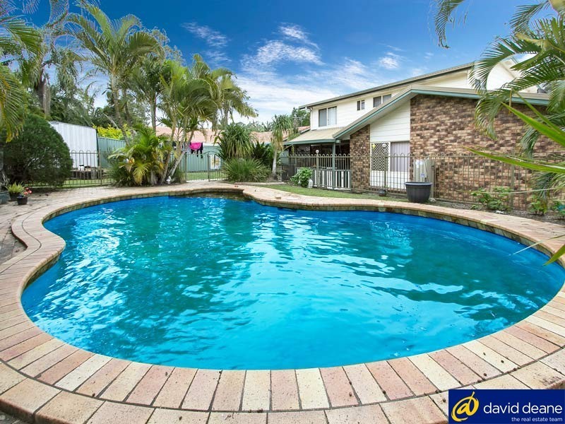 17 Voltaire Cres, Petrie QLD 4502