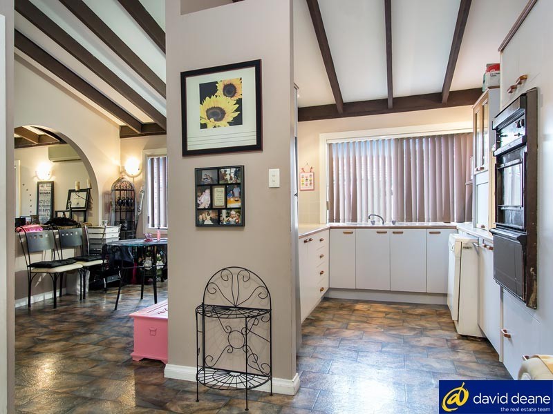 17 Voltaire Cres, Petrie QLD 4502