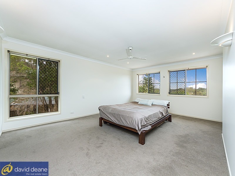 8 Ritchie Ct, Petrie QLD 4502