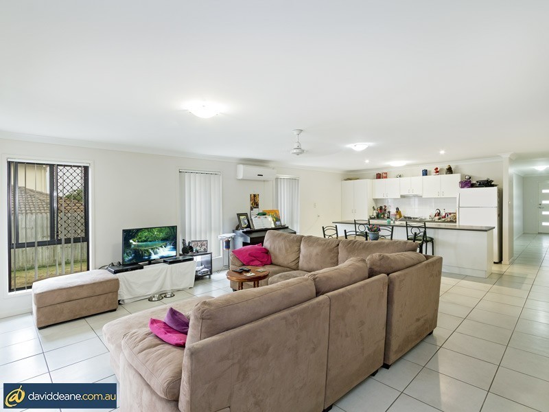 1/14 and 2/14 Oakwood Road, Warner QLD 4500
