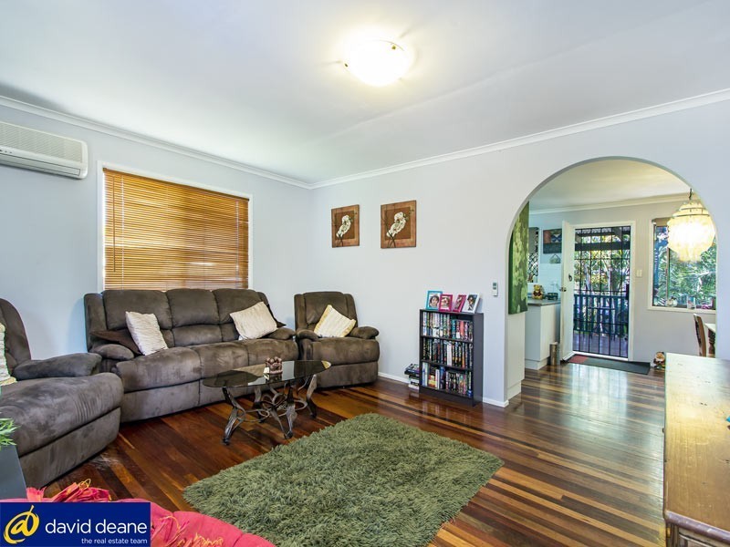 6 Ian Ct, Kallangur QLD 4503