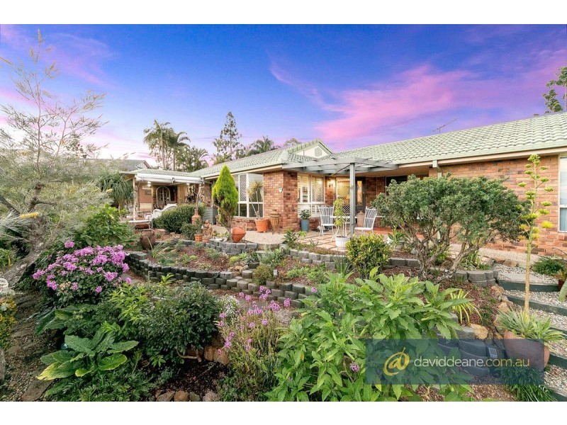 5 Sawyer Court, Petrie QLD 4502