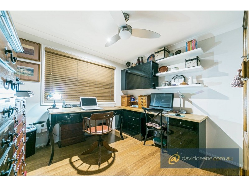 5 Sawyer Court, Petrie QLD 4502