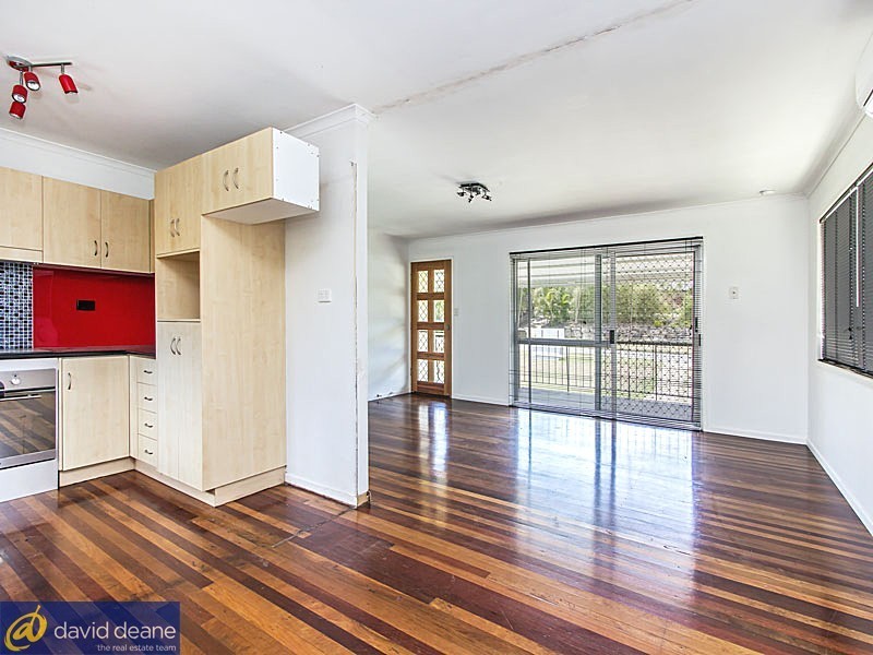 11 Arunga St, Petrie QLD 4502