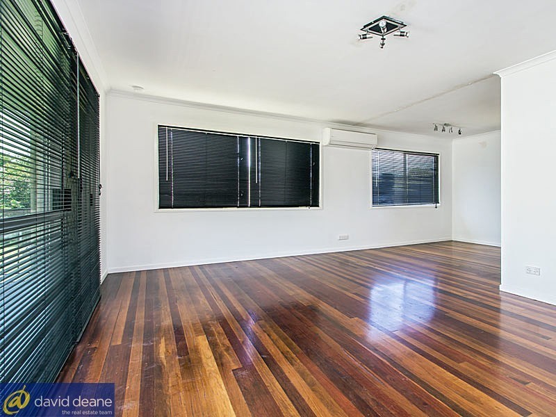 11 Arunga St, Petrie QLD 4502