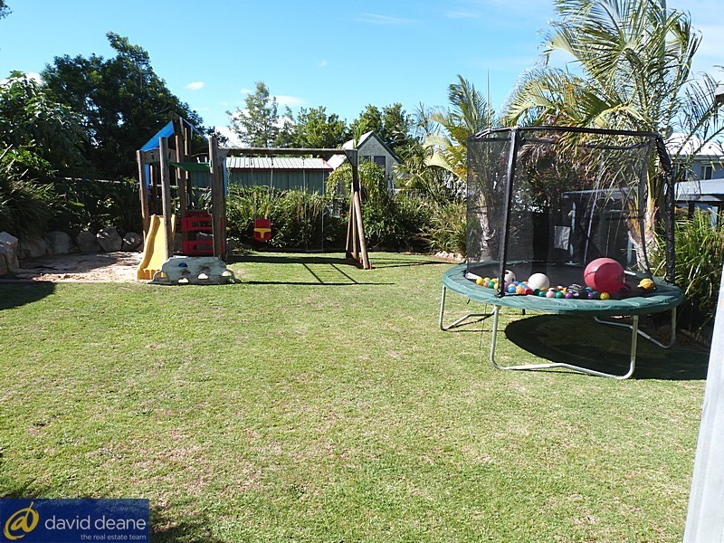 24 Gannon St, Mount Mee QLD 4521