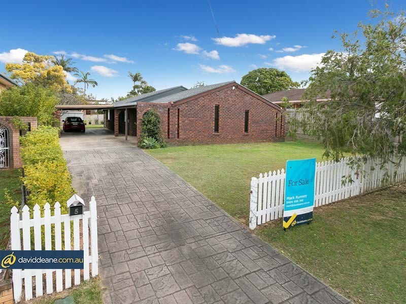 5 Guards Street, Bray Park QLD 4500