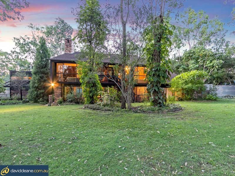 63 Whiteside Rd, Whiteside QLD 4503