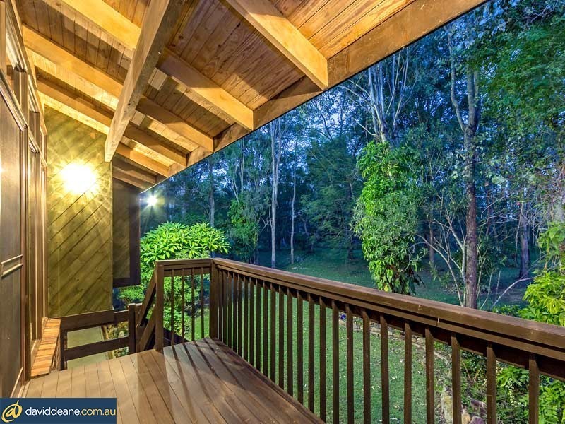 63 Whiteside Rd, Whiteside QLD 4503