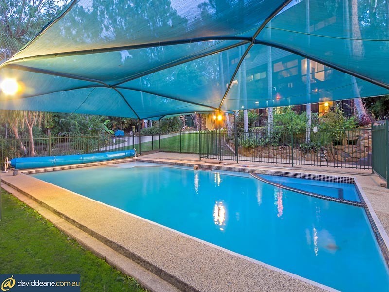 63 Whiteside Rd, Whiteside QLD 4503