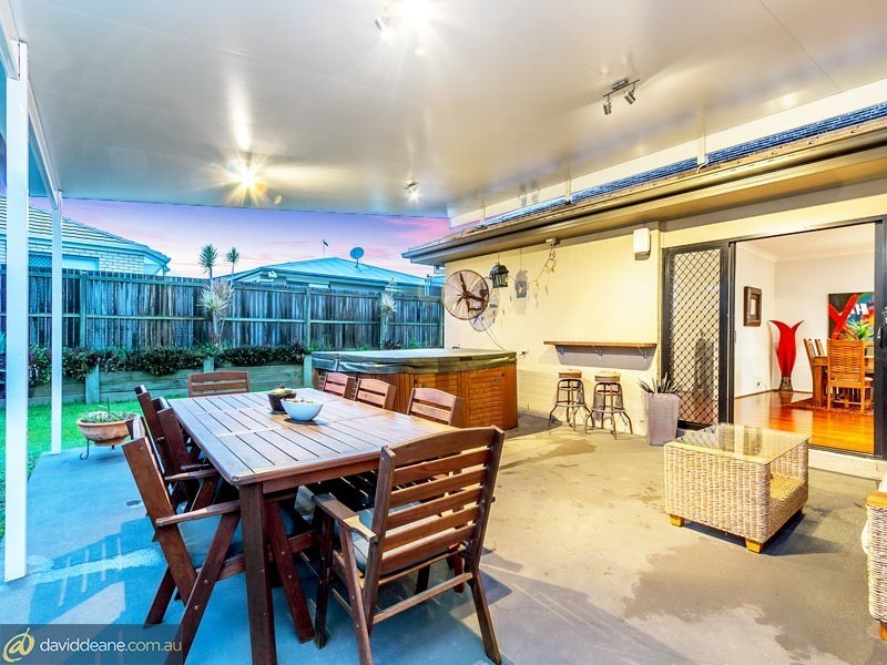 61 Castlewellan Cct, Warner QLD 4500