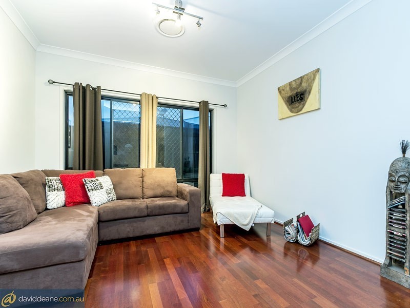 61 Castlewellan Cct, Warner QLD 4500