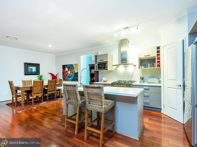 61 Castlewellan Cct, Warner QLD 4500