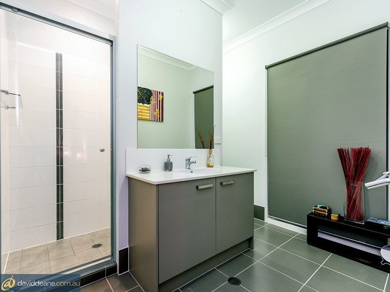 61 Castlewellan Cct, Warner QLD 4500