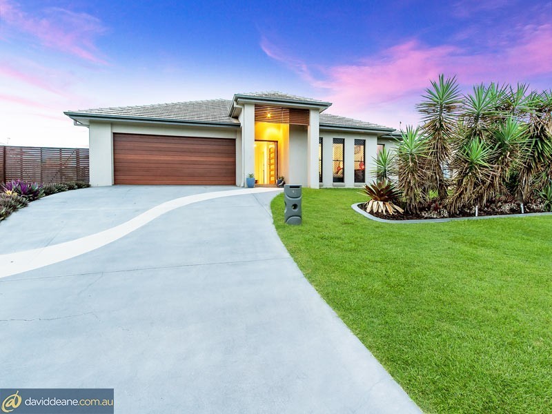 61 Castlewellan Cct, Warner QLD 4500