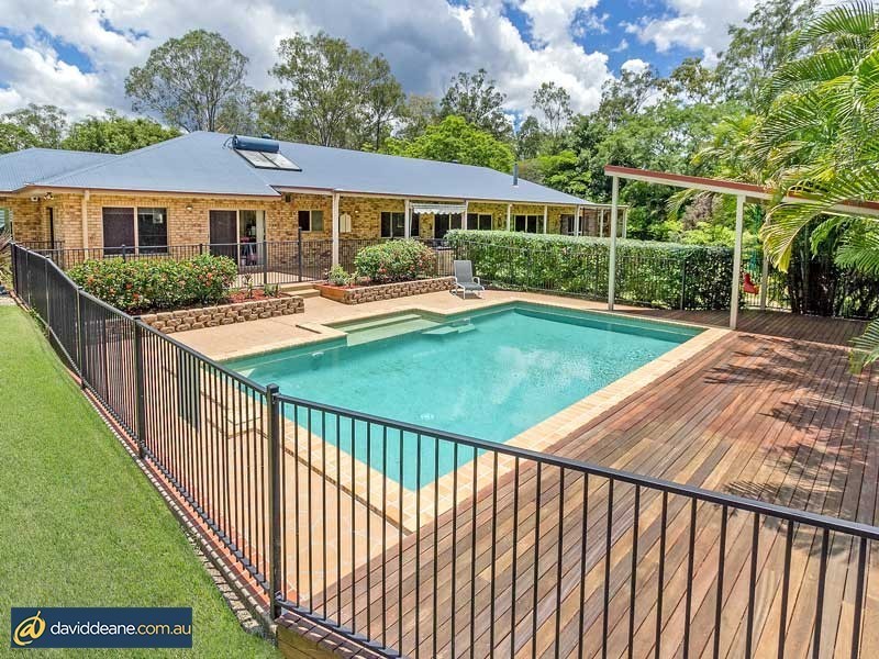 61 Whiteside Rd, Whiteside QLD 4503
