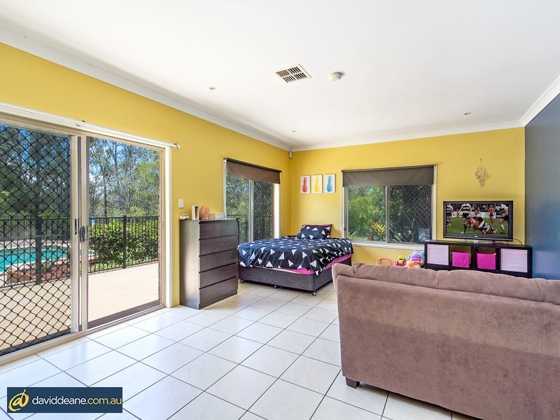 61 Whiteside Rd, Whiteside QLD 4503
