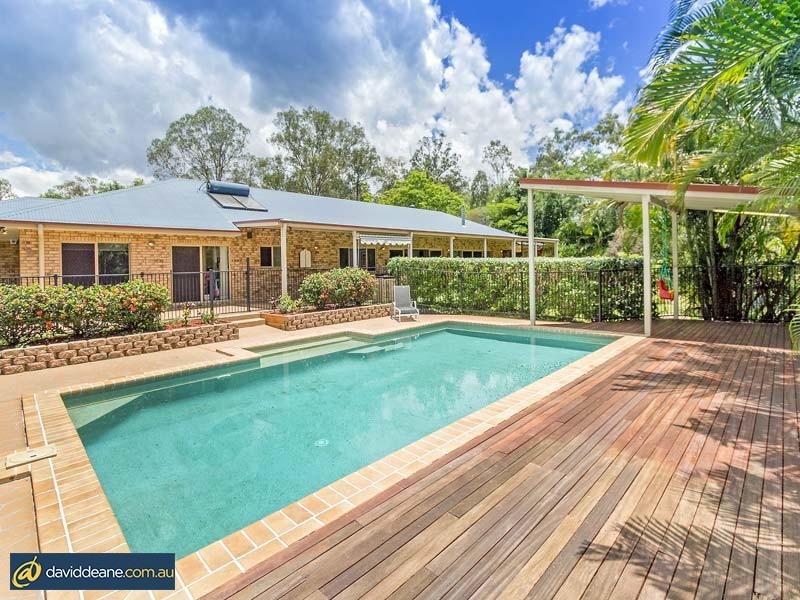 61 Whiteside Rd, Whiteside QLD 4503