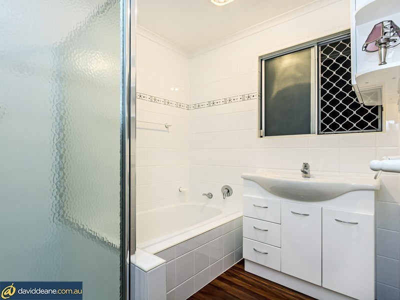 31 Grenadier St, Bray Park QLD 4500