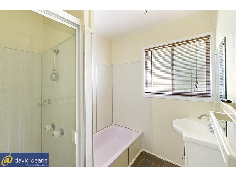 28 Lavercombe Drive, Kallangur QLD 4503