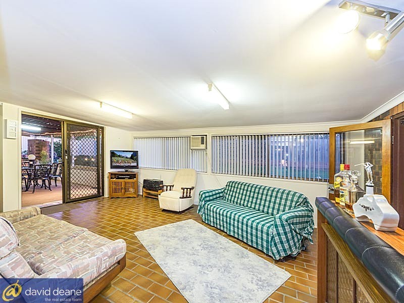 8 Clarendon St, Strathpine QLD 4500