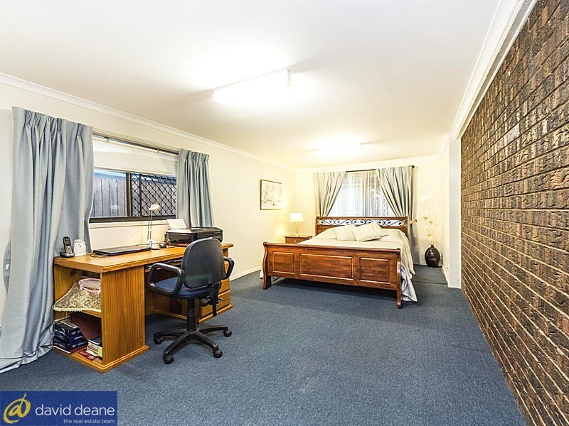 8 Clarendon St, Strathpine QLD 4500