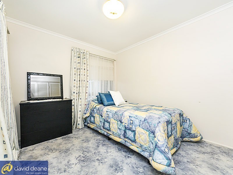 8 Clarendon St, Strathpine QLD 4500