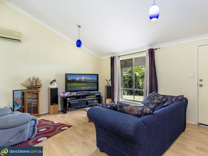 74 Allison Dr, Kallangur QLD 4503