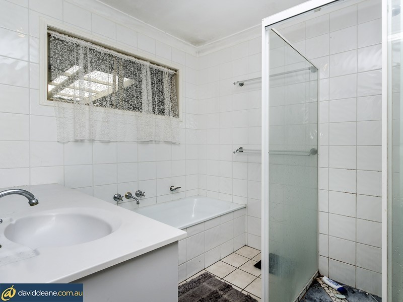 74 Allison Dr, Kallangur QLD 4503