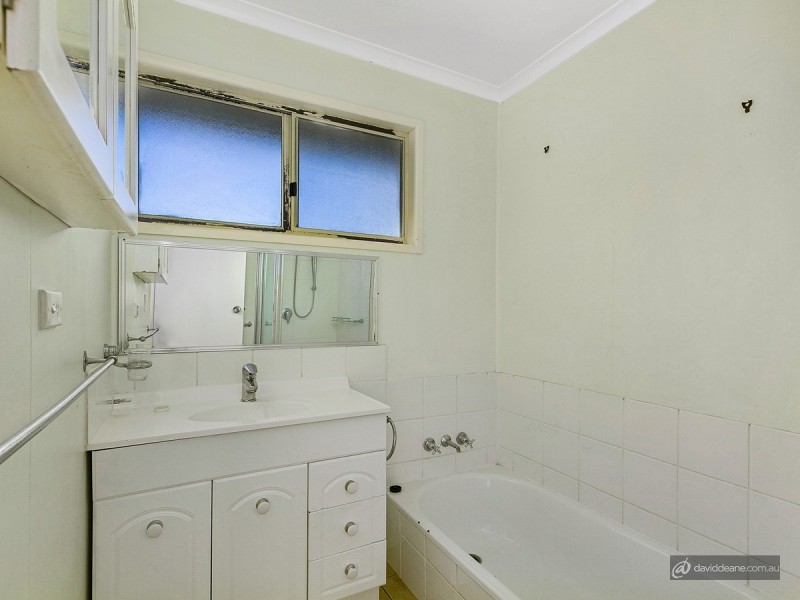 25 Nanbaree Drive, Bray Park QLD 4500
