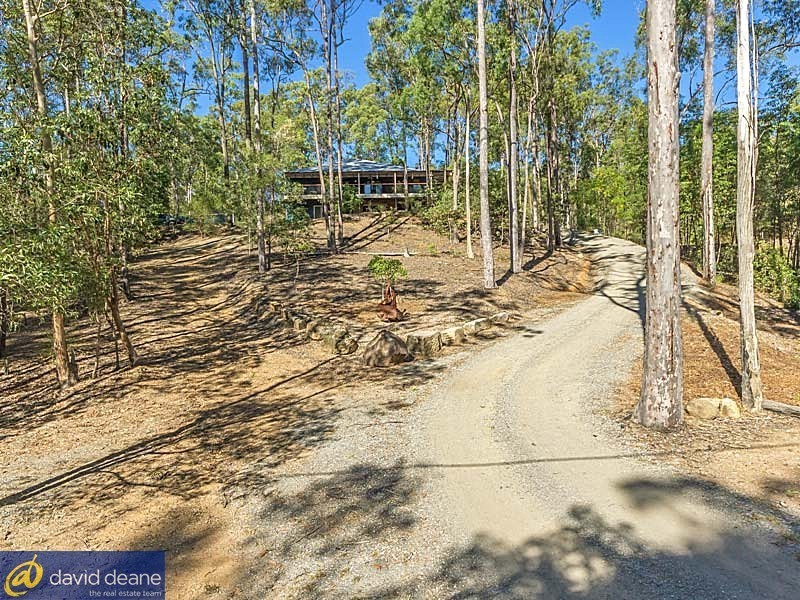 858 Clear Mountain Road, Cashmere QLD 4500