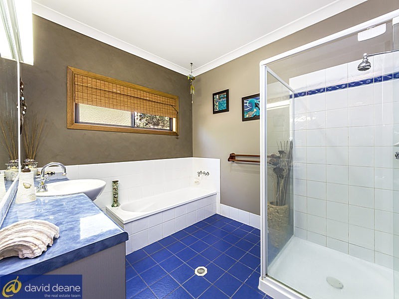 858 Clear Mountain Road, Cashmere QLD 4500