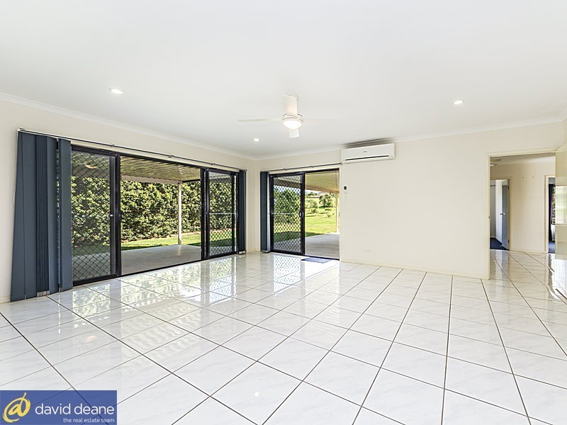 17 Diane Dve, Dayboro QLD 4521