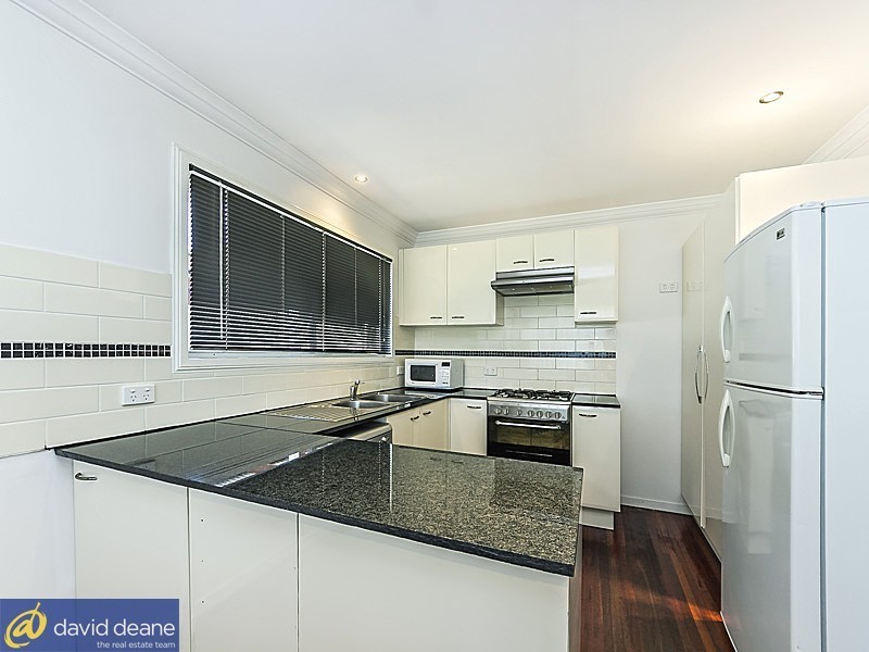 29 Joora Av, Petrie QLD 4502