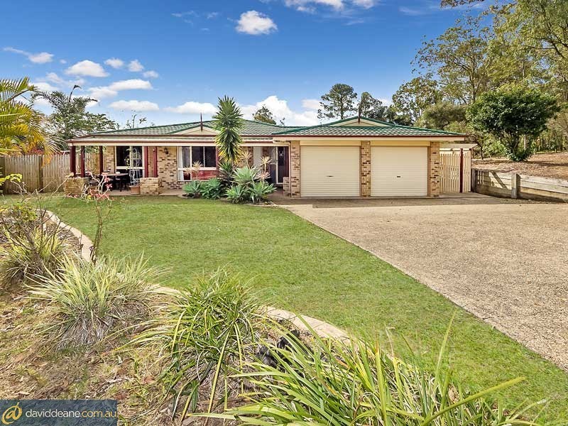 22 Jenelle St, Kallangur QLD 4503