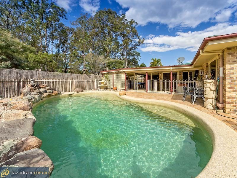 22 Jenelle St, Kallangur QLD 4503