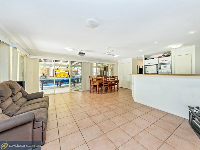 22 Jenelle St, Kallangur QLD 4503
