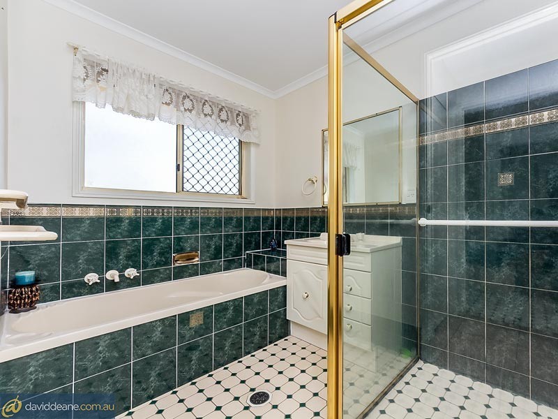 22 Jenelle St, Kallangur QLD 4503