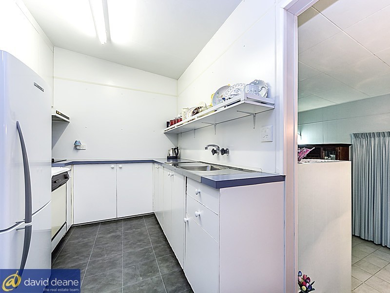 14 Joora Av, Petrie QLD 4502