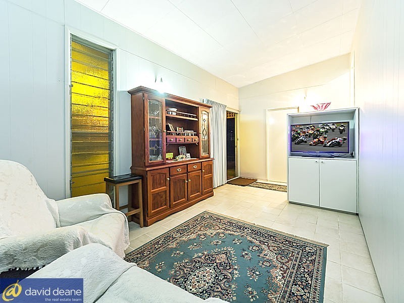 14 Joora Av, Petrie QLD 4502