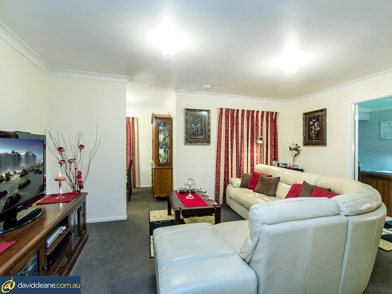 28 Wyena St, Kallangur QLD 4503