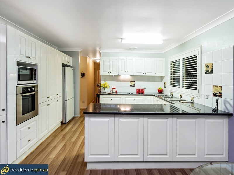 28 Wyena St, Kallangur QLD 4503