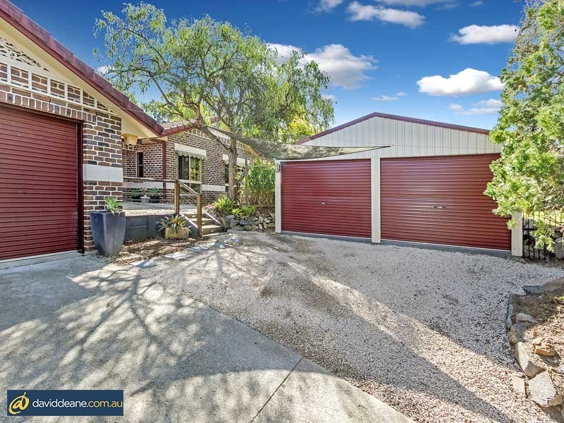 55 Eucumbene Dr, Petrie QLD 4502