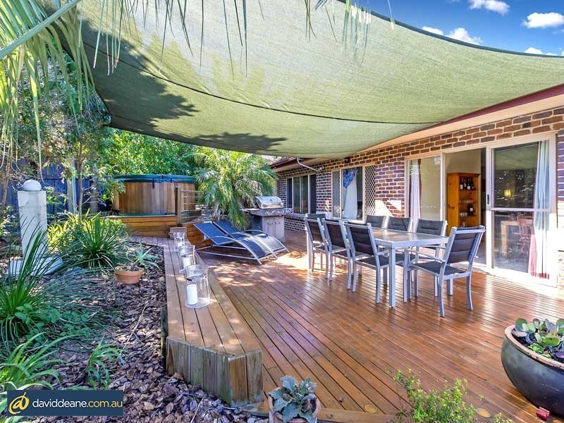 55 Eucumbene Dr, Petrie QLD 4502