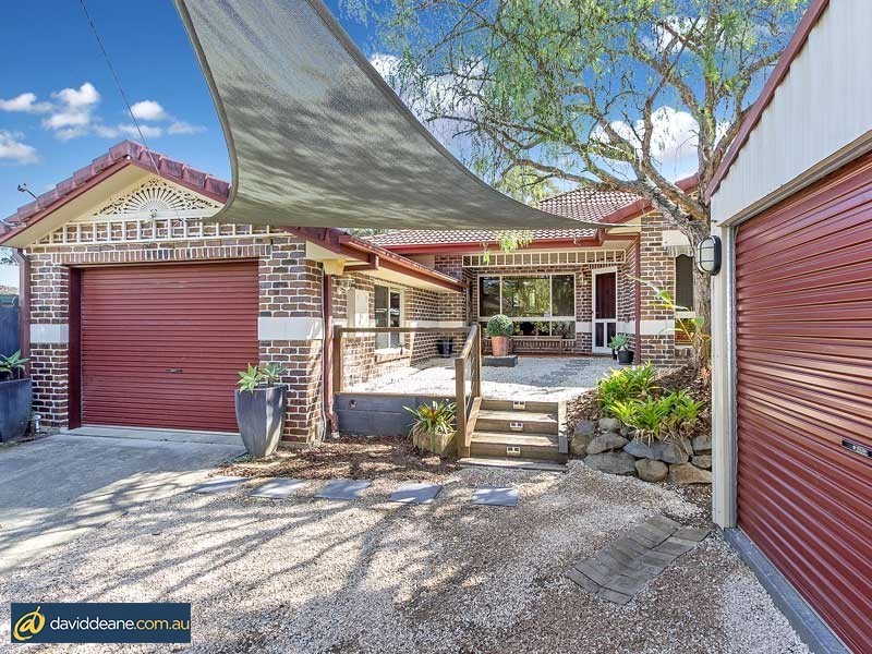 55 Eucumbene Dr, Petrie QLD 4502