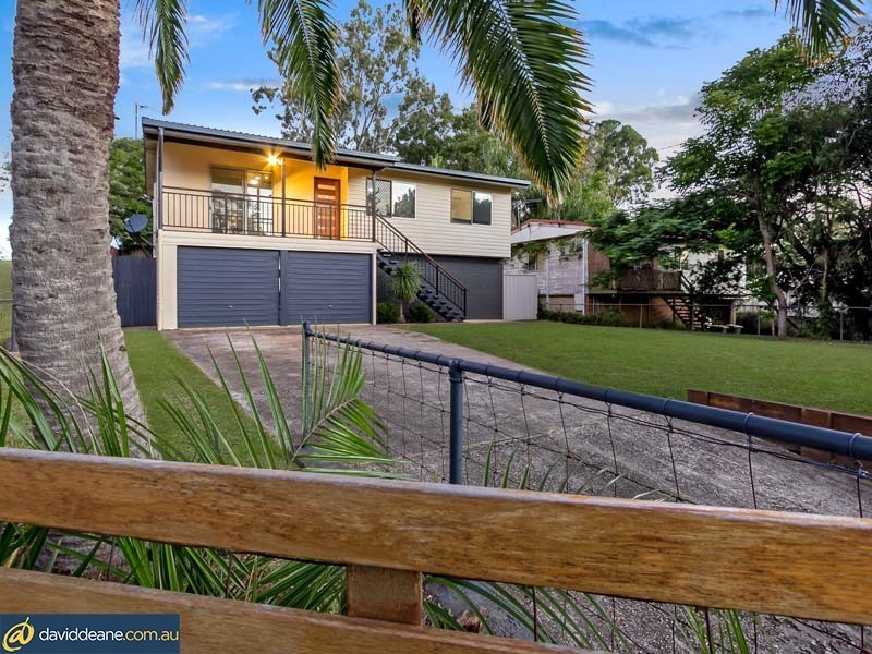 22 Frenchs Rd, Petrie QLD 4502