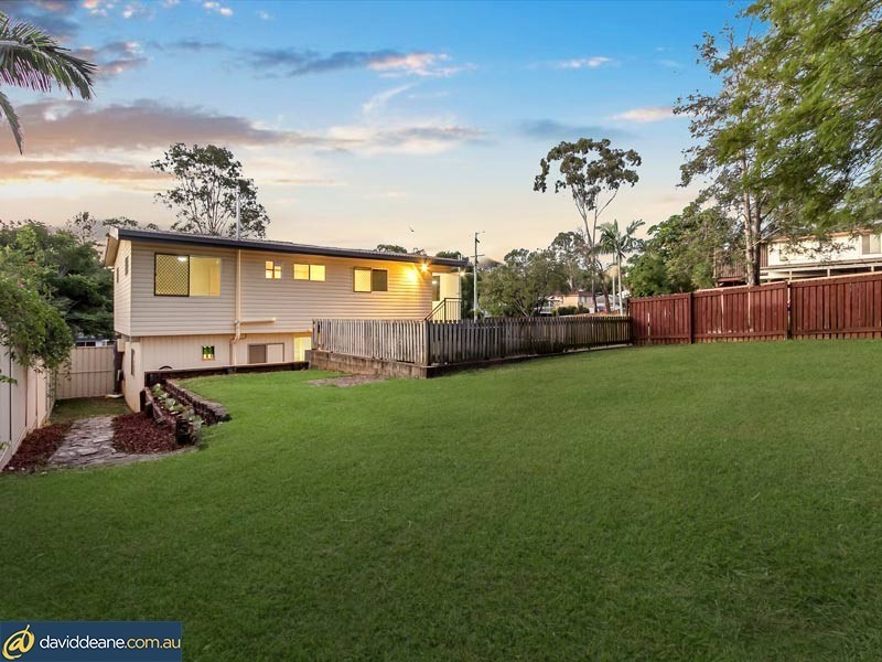 22 Frenchs Rd, Petrie QLD 4502