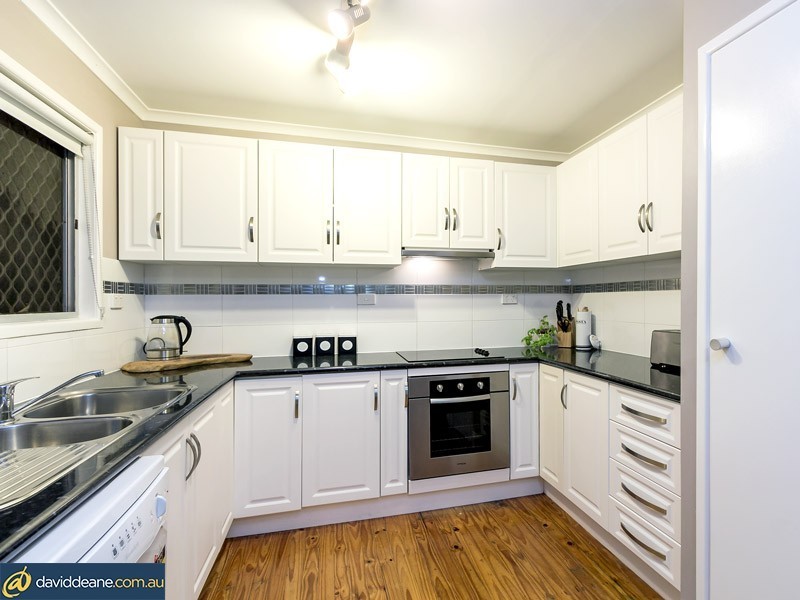 22 Frenchs Rd, Petrie QLD 4502