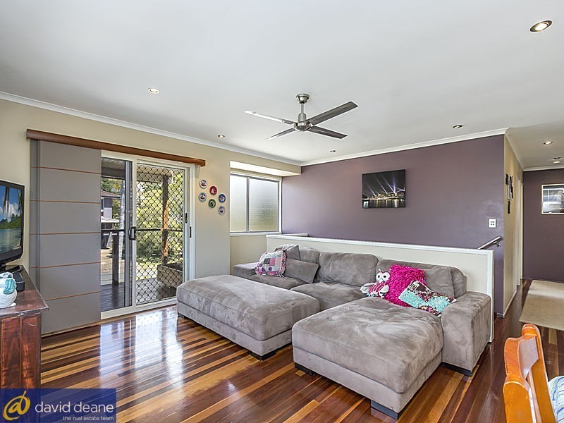 4 Dubarda Dr, Strathpine QLD 4500