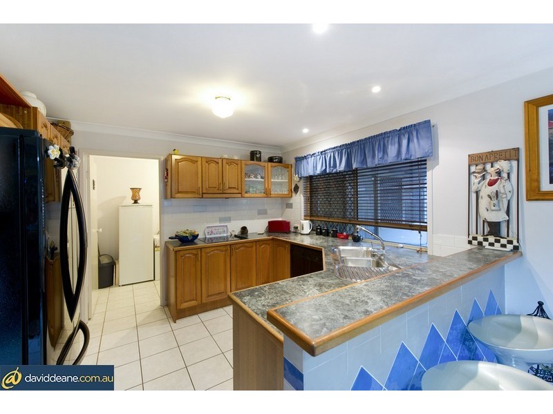 10 Kirri Ave, Petrie QLD 4502